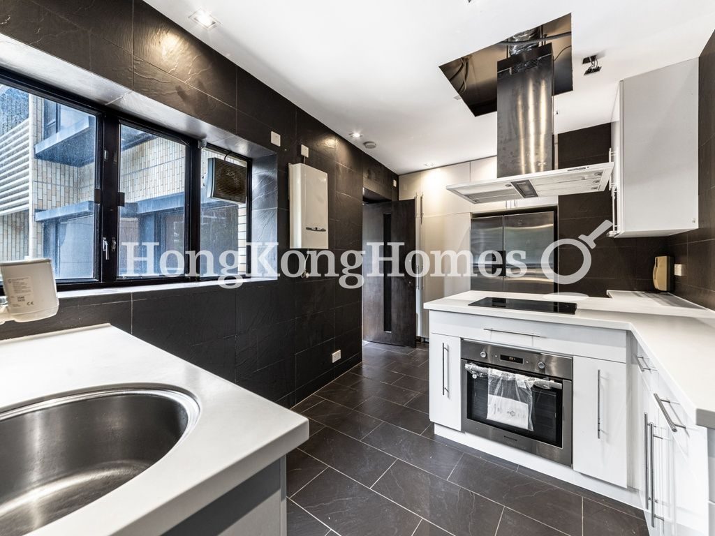 Open Kitchen — Ruby Court - Block 02, Repulse Bay
