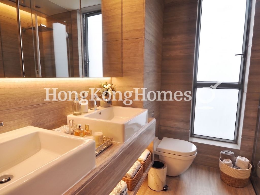 Master Bathroom — Broadwood Twelve, Happy Valley