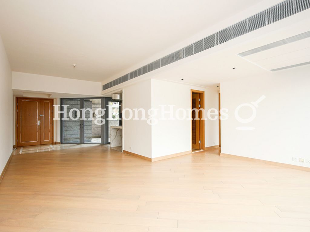 Living and Dining Roomm — Larvotto - Block 10, Ap Lei Chau