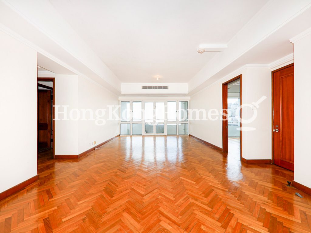 Living and Dining Room — The Repulse Bay - Taggart, Repulse Bay