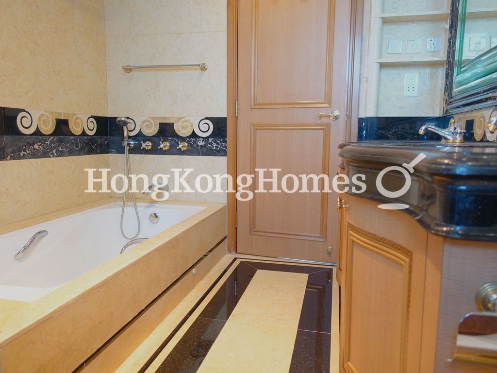 Master Bathroom — The Leighton Hill - Block 08, Happy Valley