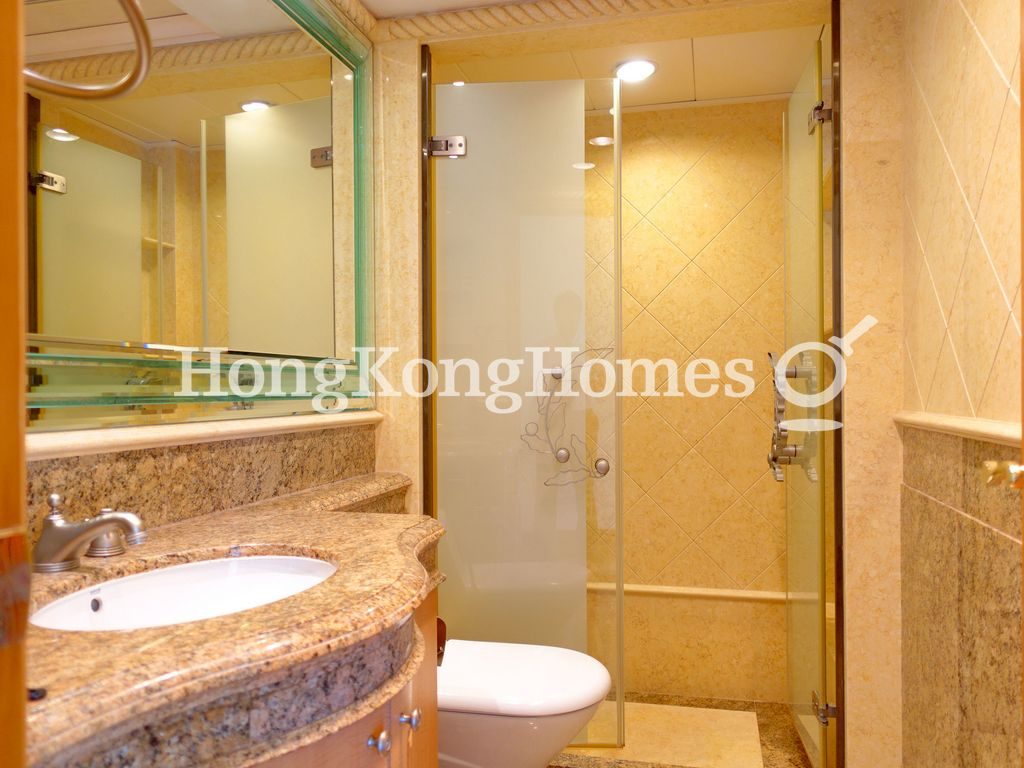 Guest Bathroom — The Leighton Hill - Block 08, Happy Valley