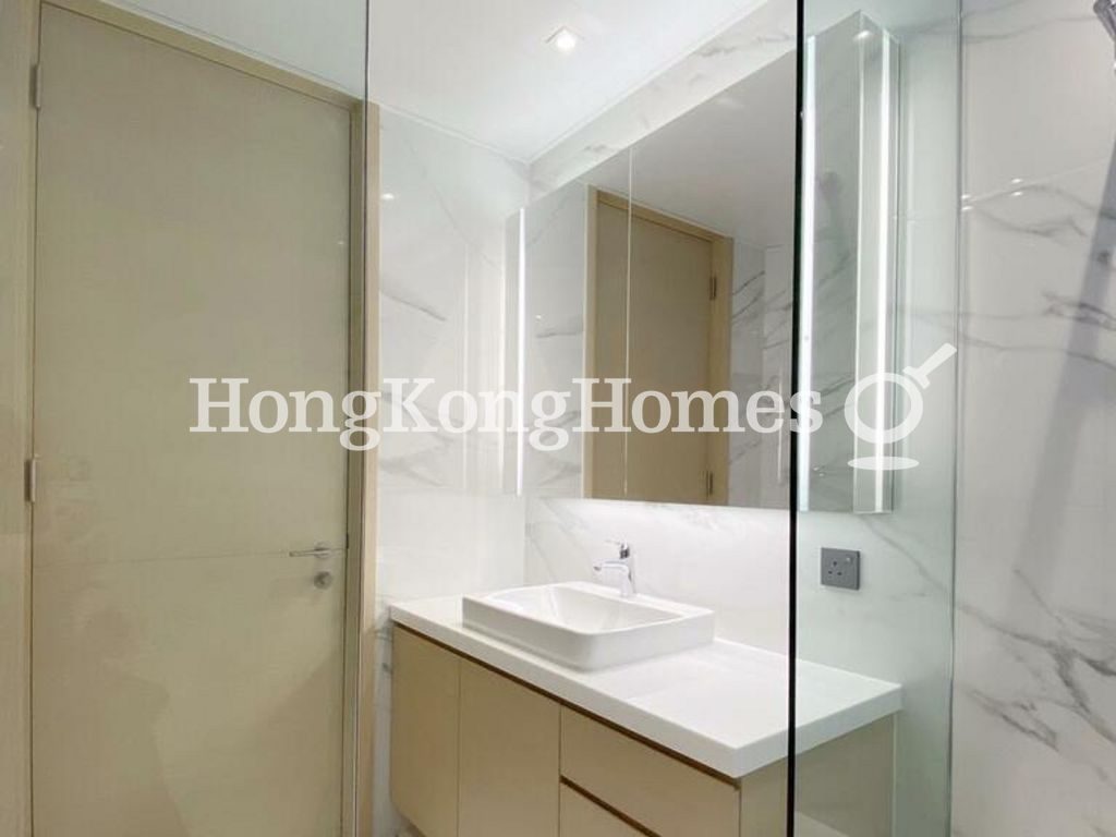 Guest Bathroom — Villa Helvetia, Repulse Bay