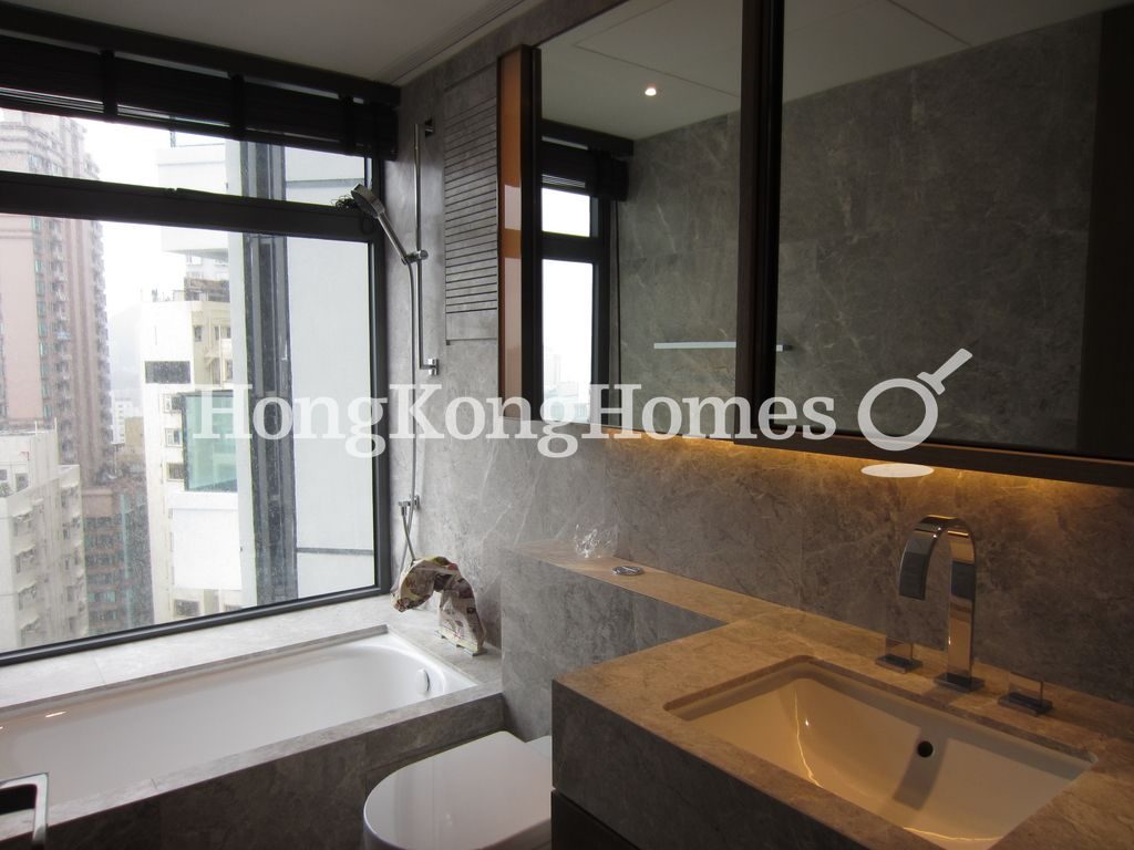 Second Ensuite Bathroom — Azura, Mid-levels West