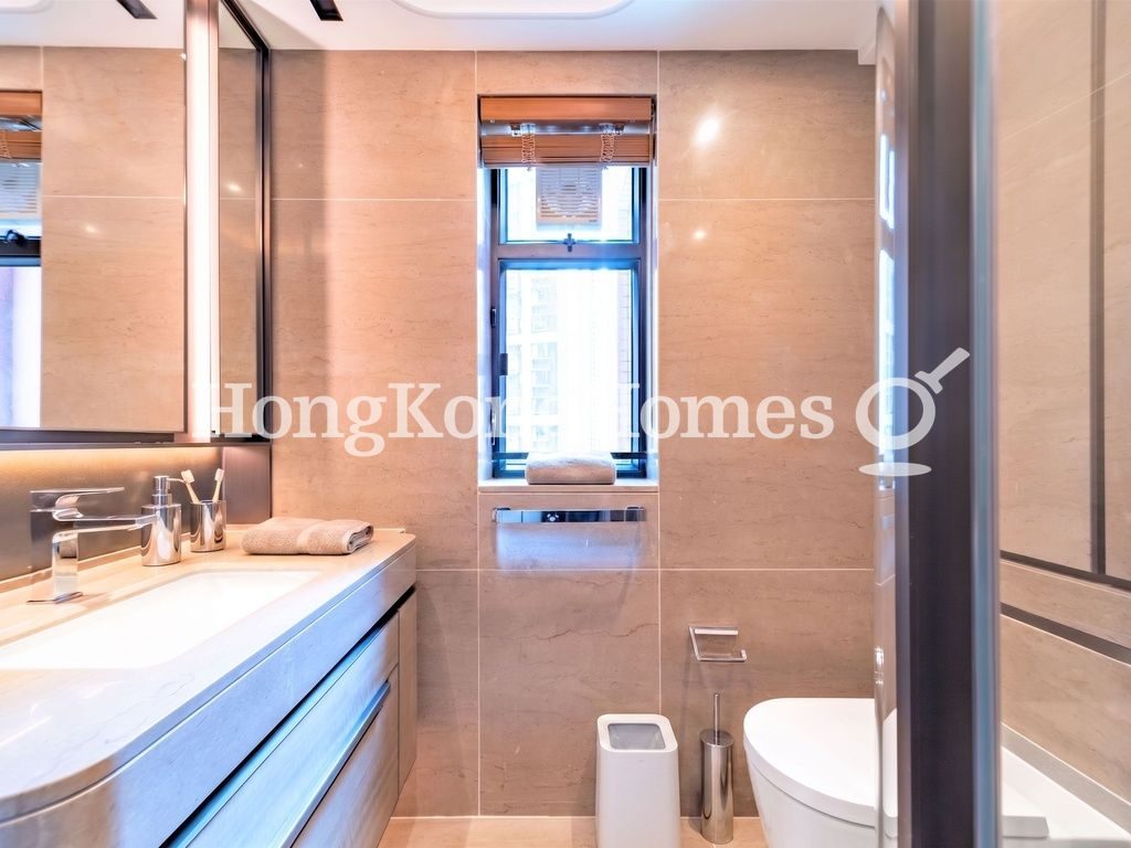 Guest Bathroom — Dynasty Court - Block 03, Mid-levels Central