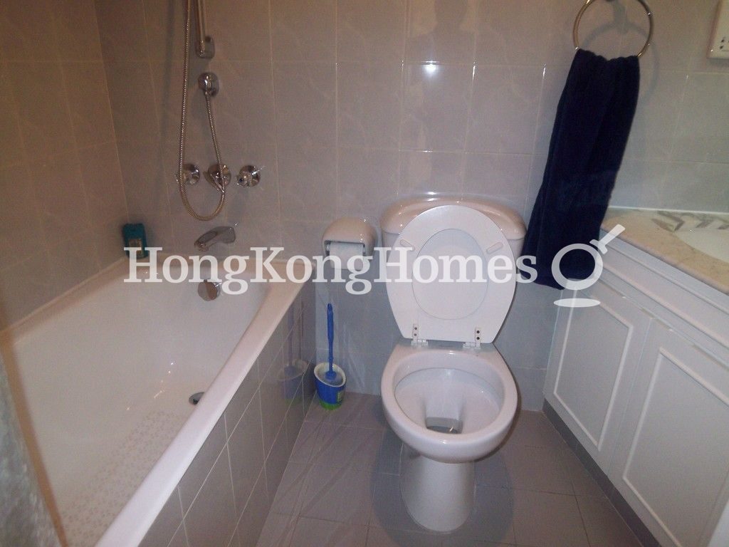 Guest Bathroom — Century Tower I, Mid-levels Central