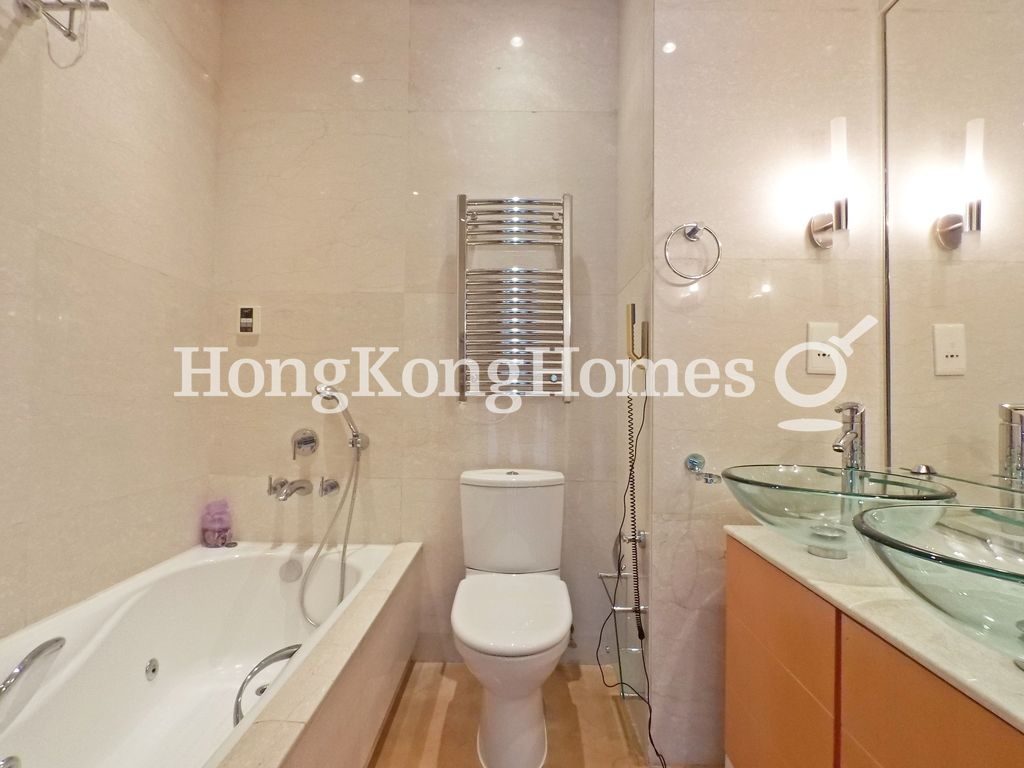 Master Bathroom — 貝沙灣 04期, 南灣，薄扶林