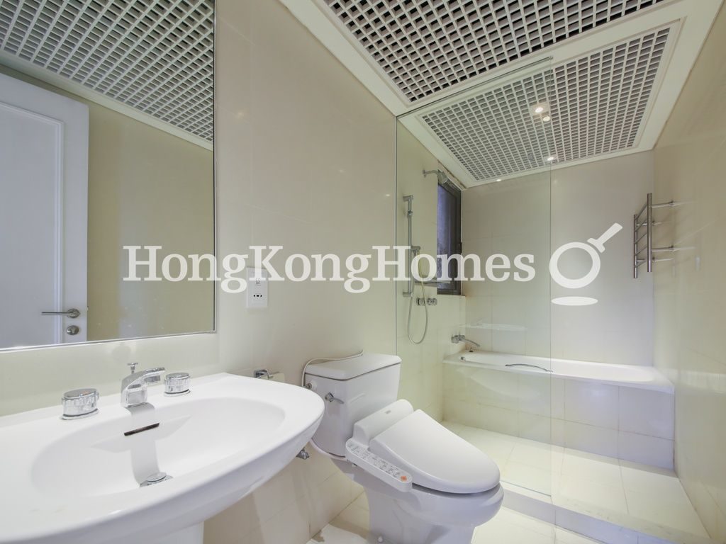 Guest Bathroom — Hong Kong Parkview - Tower 17, Repulse Bay