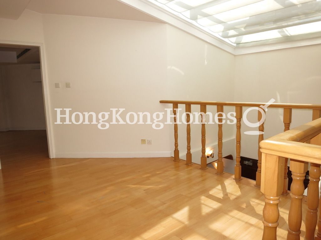 Internal Staircase — Henredon Court, Shouson Hill
