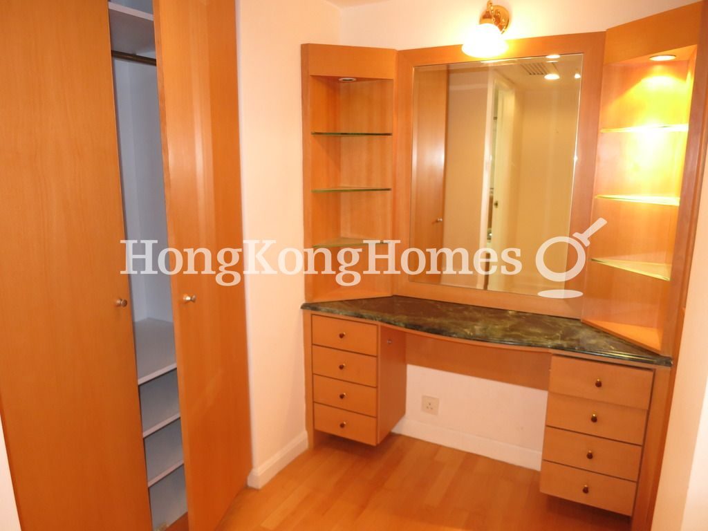 Built-in Wardrobe in Master Bedroom — Henredon Court, Shouson Hill