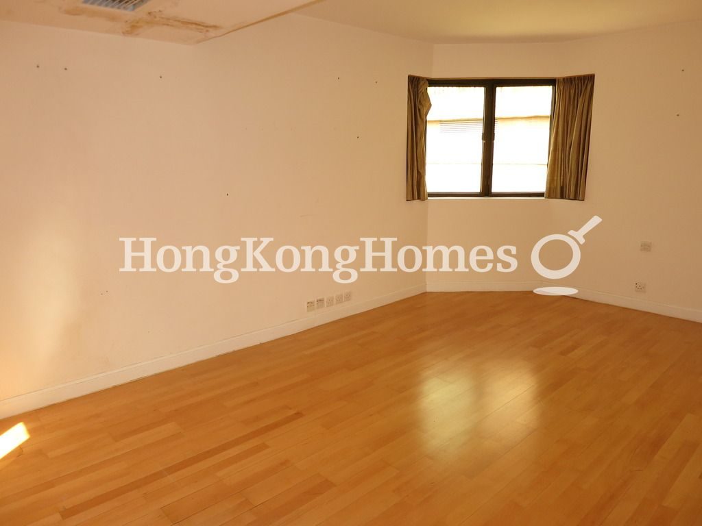 Third Ensuite Bedroom — Henredon Court, Shouson Hill