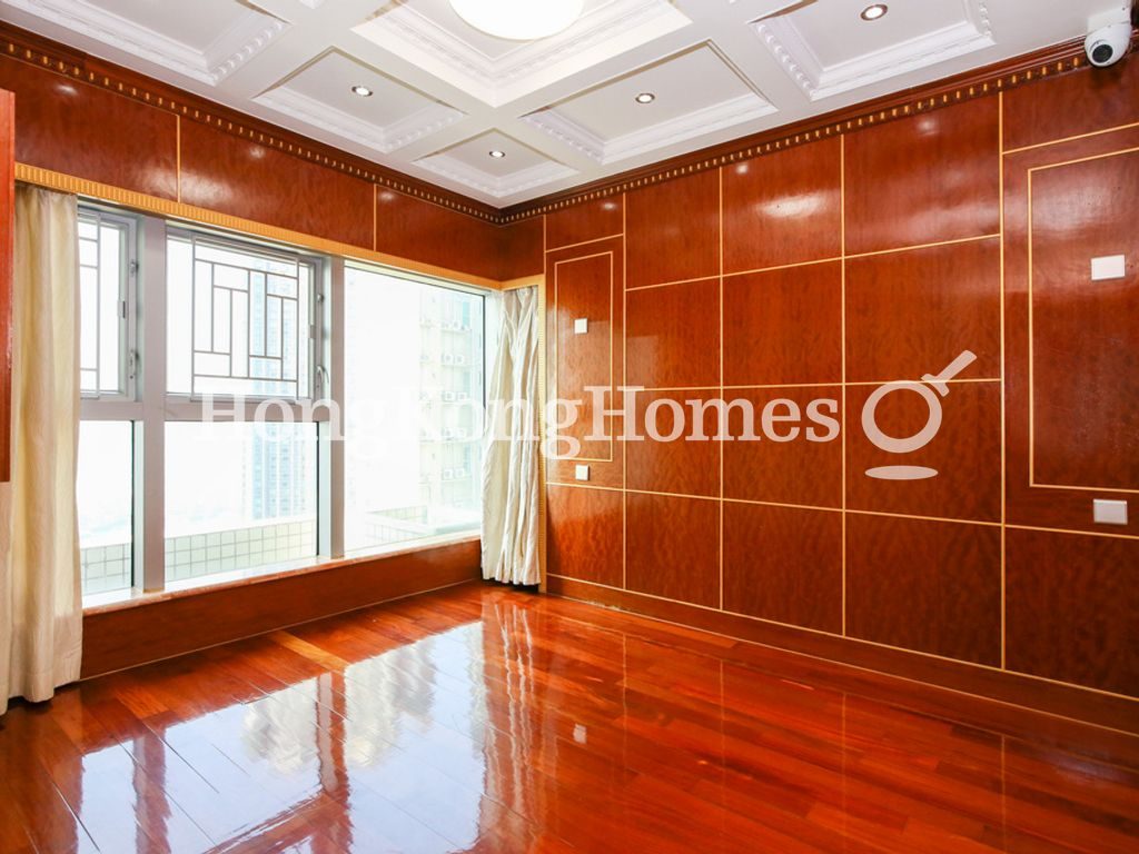 Second Ensuite Bedroom — The Waterfront - Block 05, Tsim Sha Tsui