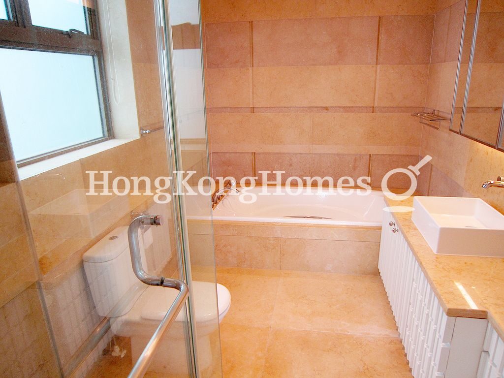 Master Bathroom — Mount Kellett Road, 74, The Peak