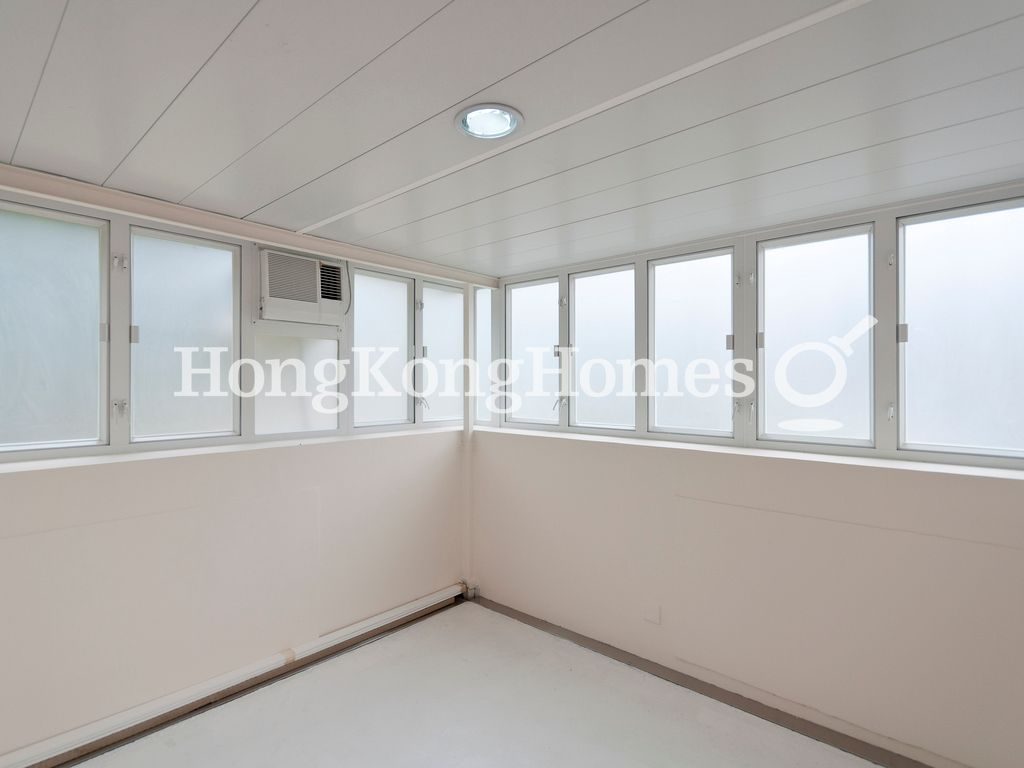 Maid's Room — Mok Tse Che, Sai Kung
