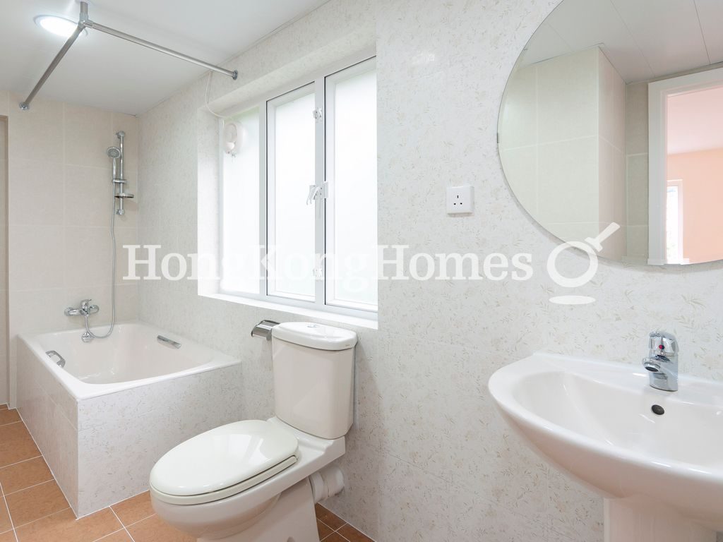 Master Bathroom — Mok Tse Che, Sai Kung