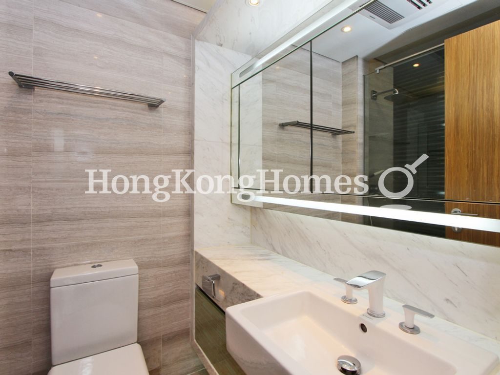 Guest Bathroom — 壹環，灣仔