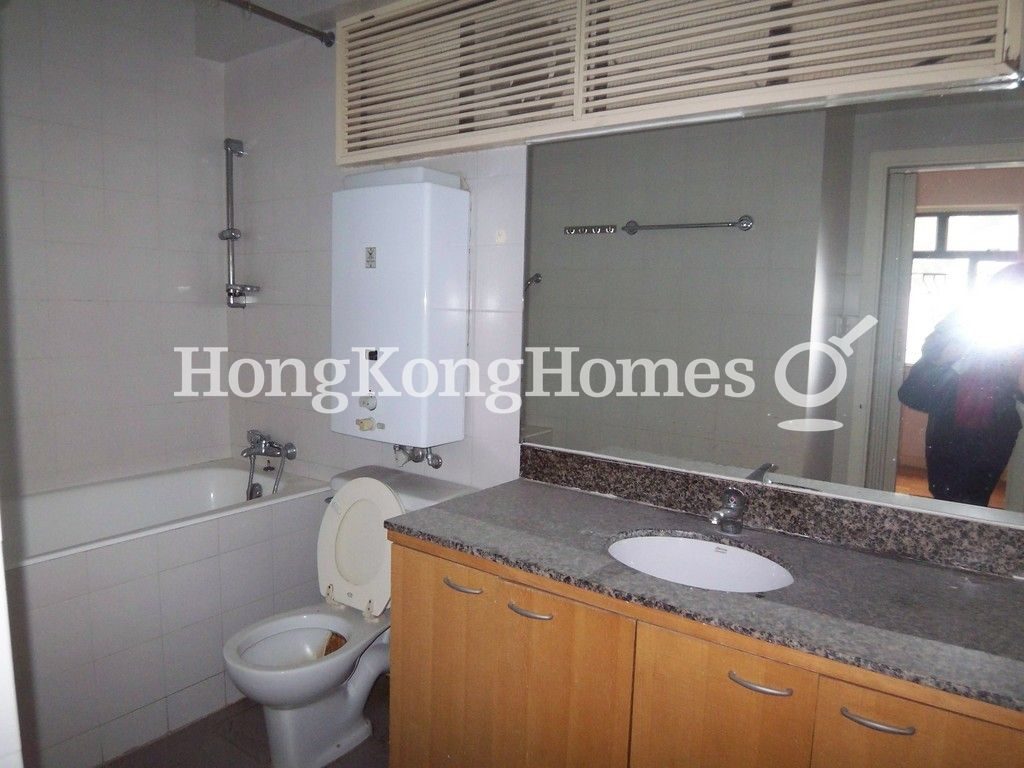Master Bathroom — 金山花園 - B座，跑馬地