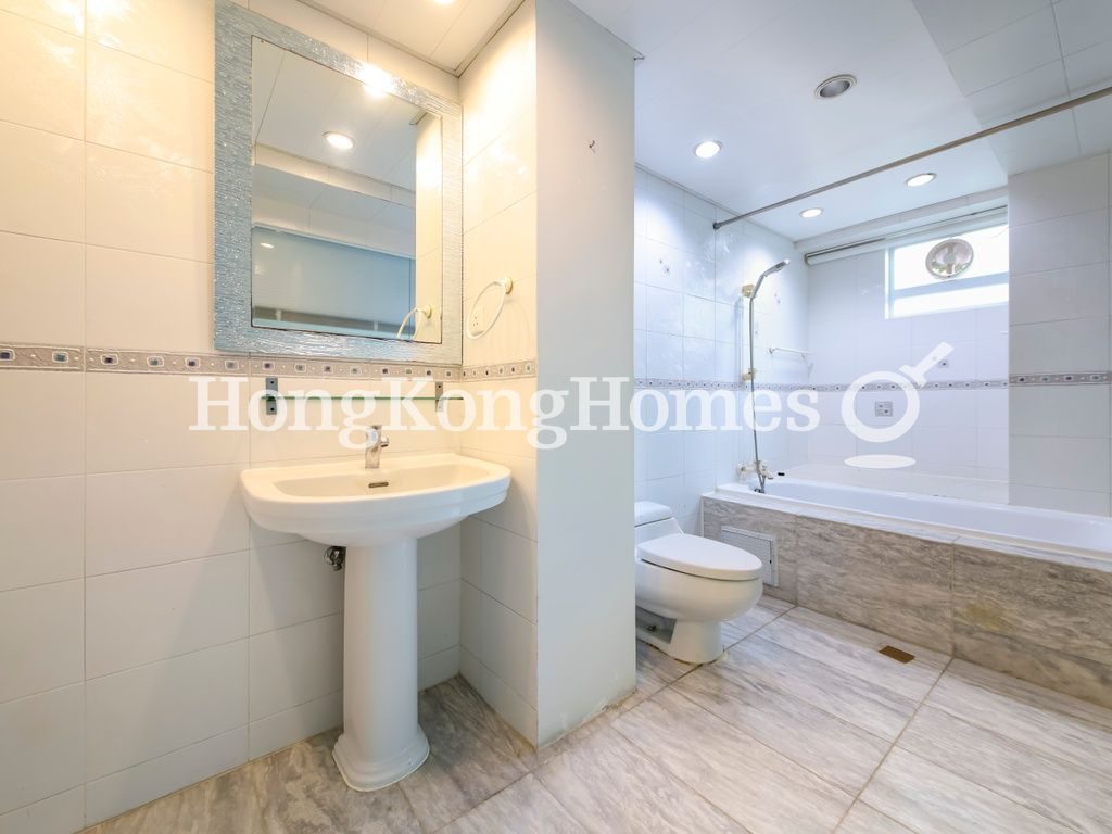Master Bathroom — 年豐園 - 第02座，西半山