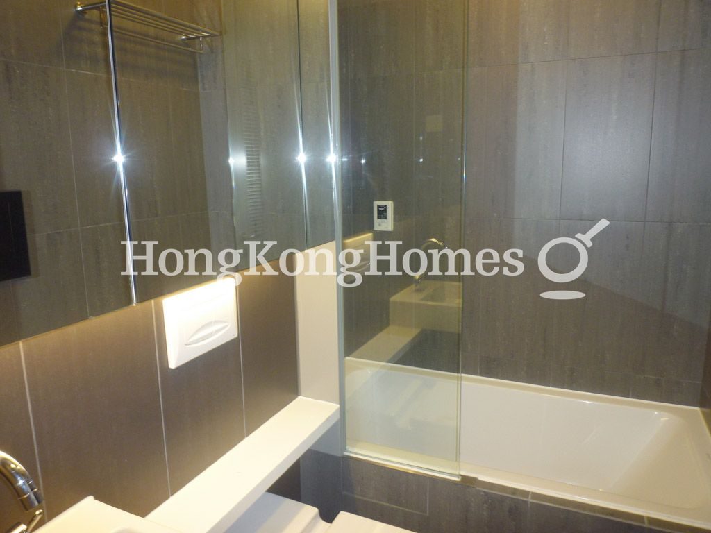 Master Bathroom — 萃峯，灣仔
