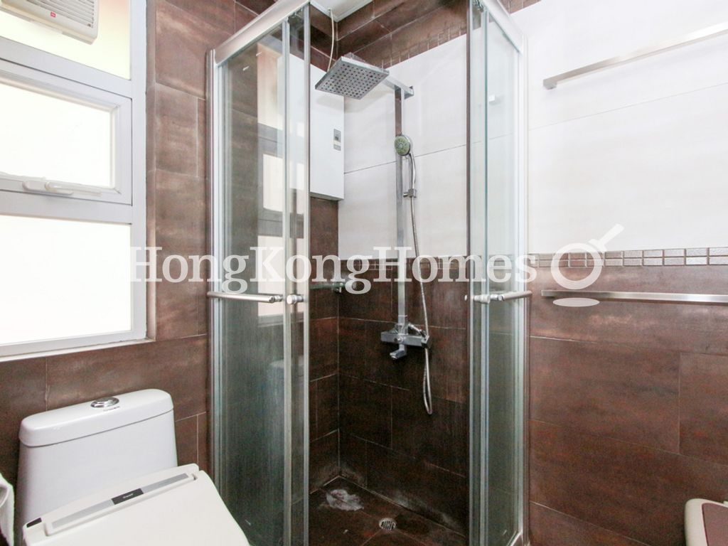 Master Bathroom — 東山別墅，東半山