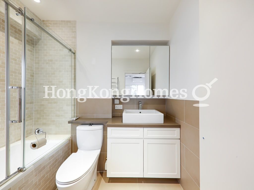 Master Bathroom — 永富苑，跑馬地