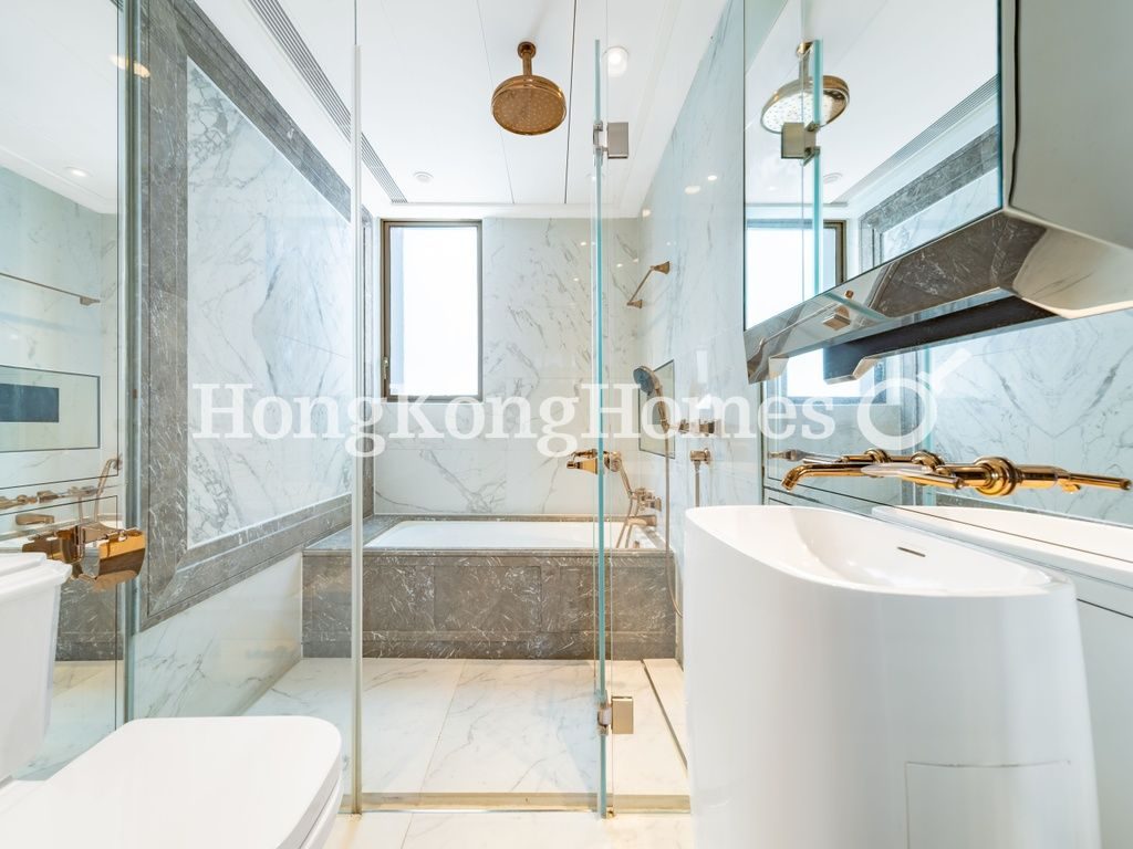 Master Bathroom — Castle One，西半山
