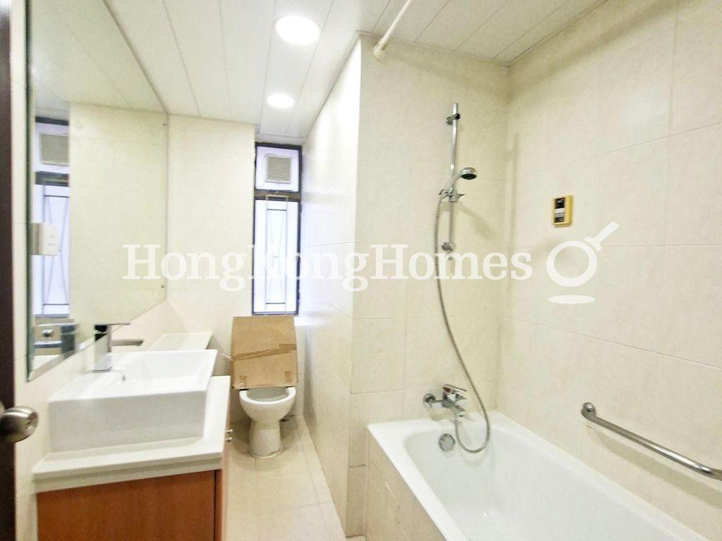 Master Bathroom — 利德大廈，西半山