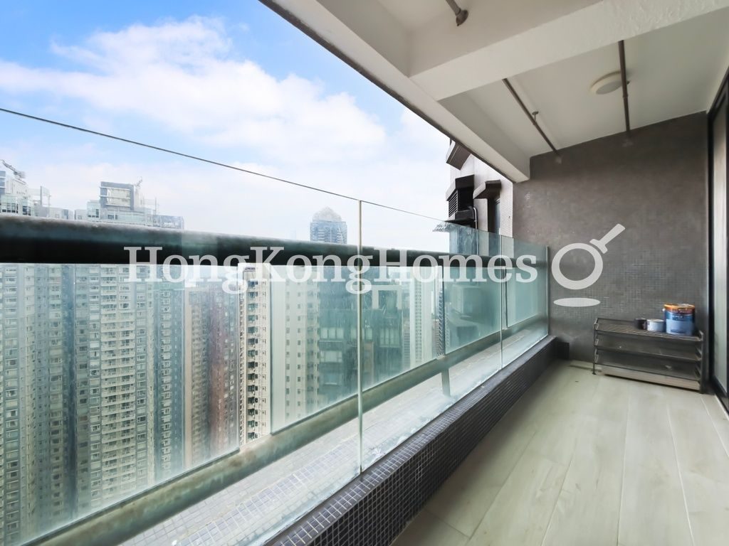 Balcony off Living and Dining Room — 豐樂閣，西半山