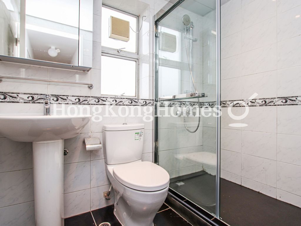 Guest Bathroom — 賽西湖大廈 15座，北角半山