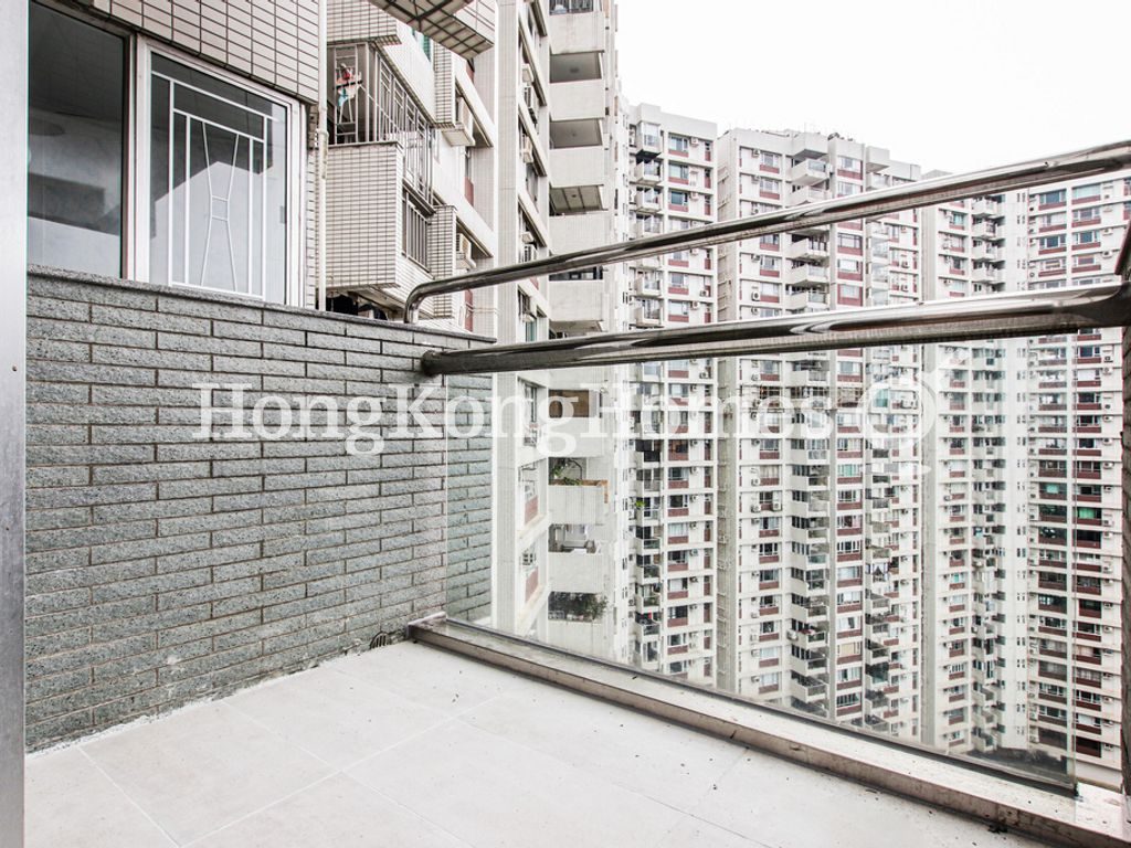 Balcony off Living and Dining Room — 賽西湖大廈 15座，北角半山