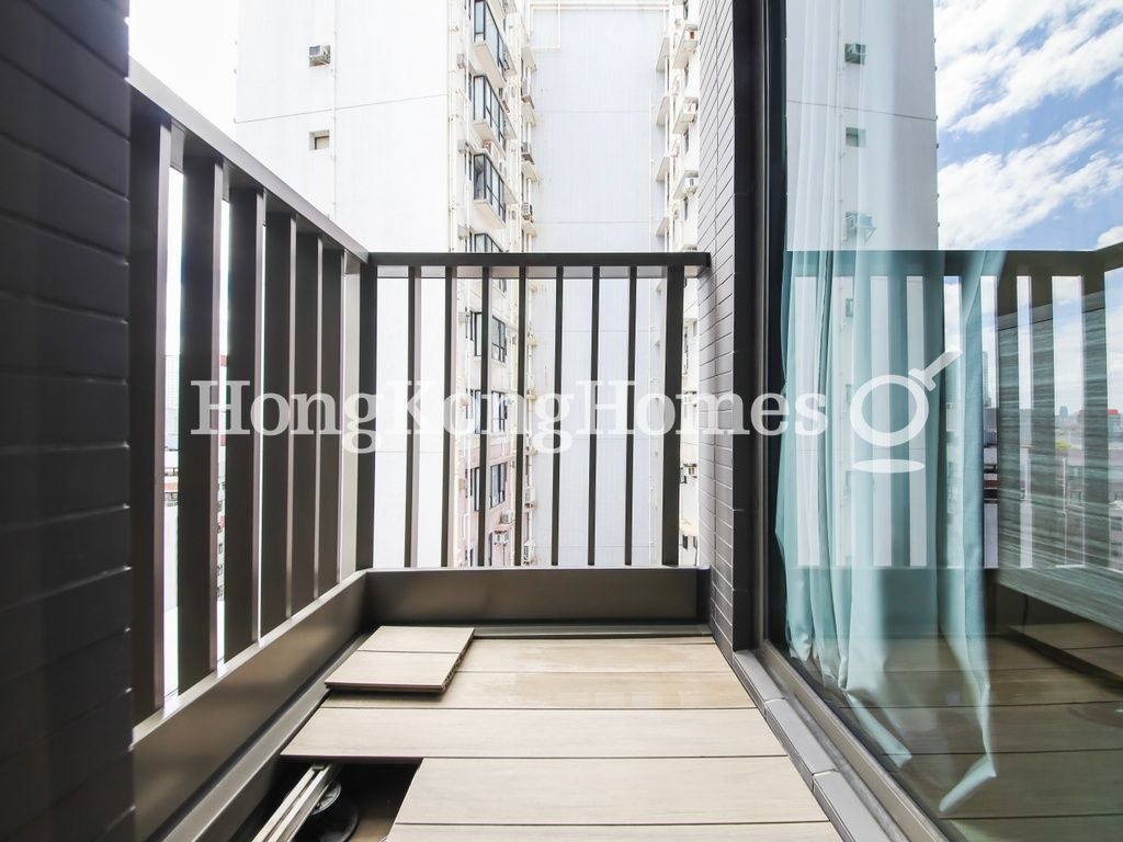 Balcony off Master Bedroom — 半山捌號，西半山