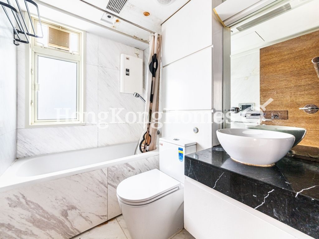Guest Bathroom — CentreStage - Block 01, Central