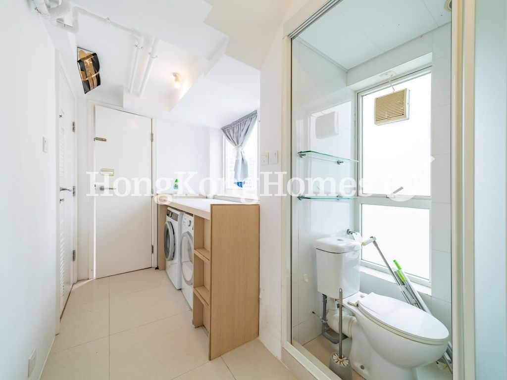 Maid's room and Washroom — 干德道18號，西半山
