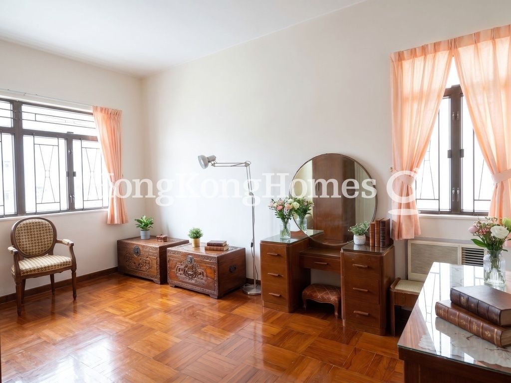 Third Bedroom — 翠園，跑馬地