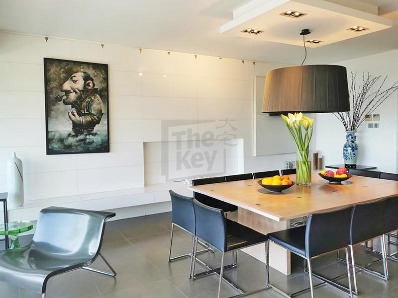 photo 3 — Wing On Villas, The Peak