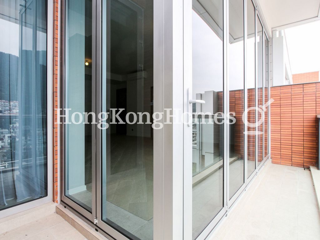 Balcony off Living and Dining area — 傲瀧 - 第3座，清水灣