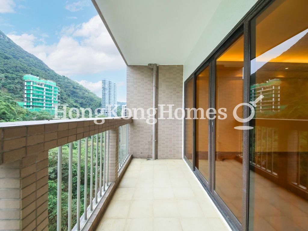 Balcony off Living and Dining Room — 聯邦花園 - 威尼斯閣，西半山