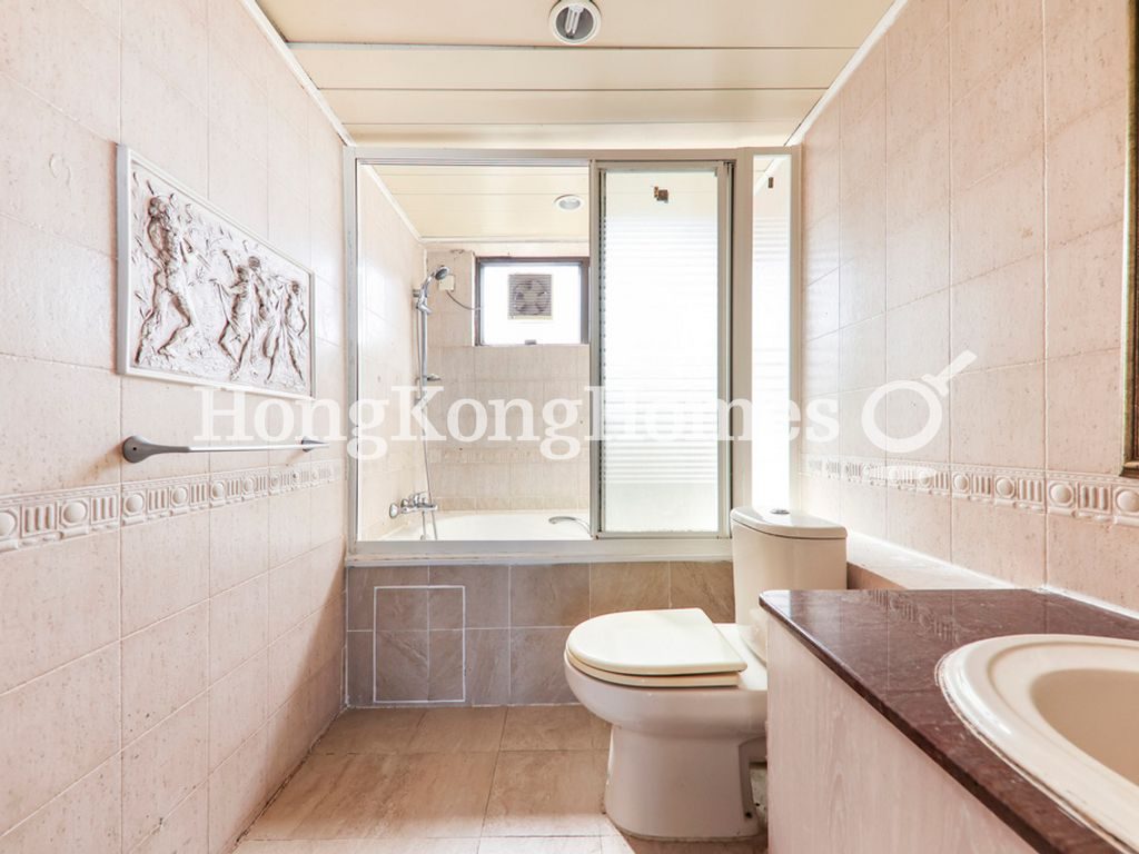 Master Bathroom — 海景台，北角半山
