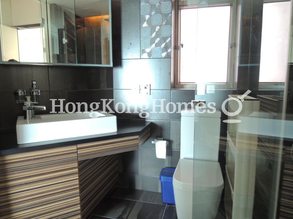 Master Bathroom — 擎天半島 3座，尖沙咀