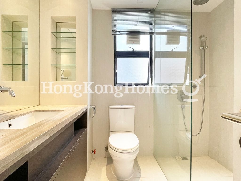 Master Bathroom — The Royal Court, Mid-levels Central