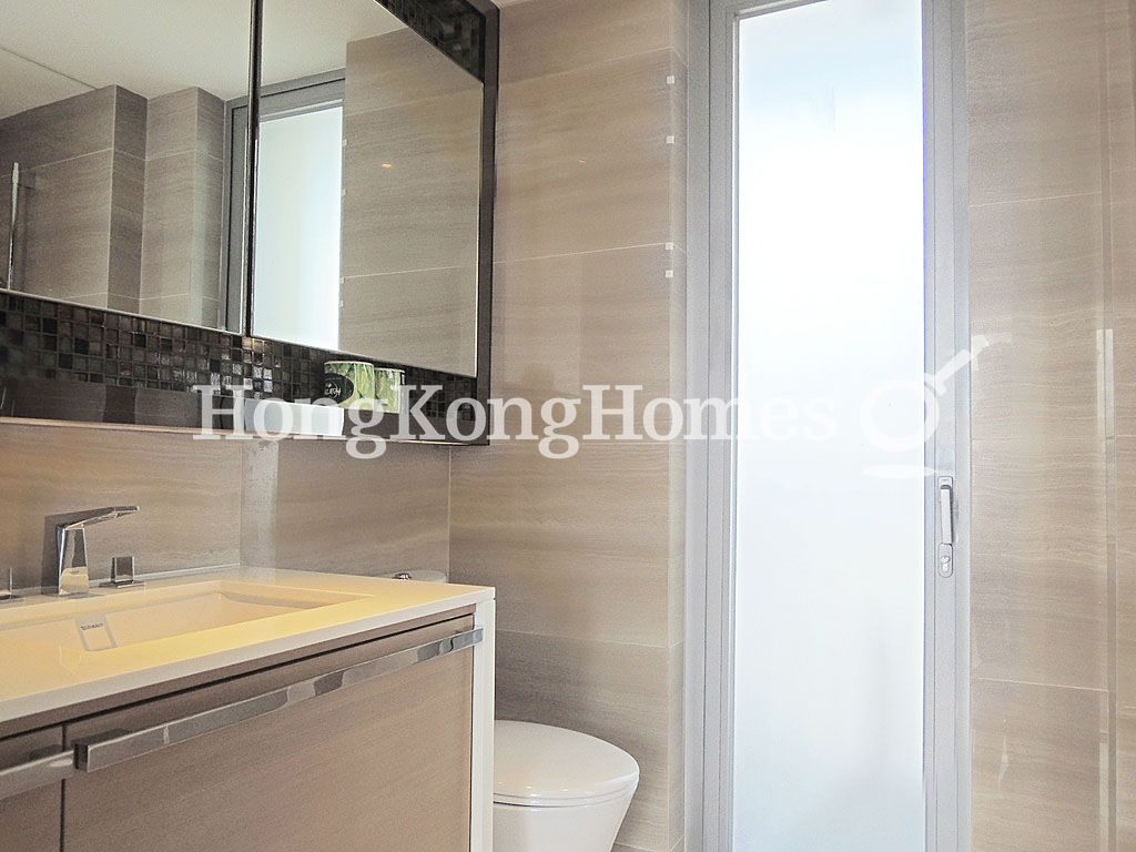 Master Bathroom — The Summa - Tower 2, Mid-levels West