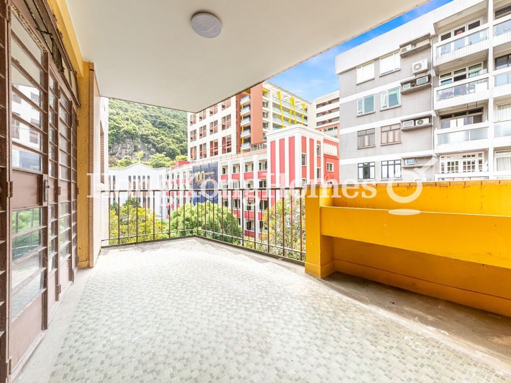Balcony off Living and Dining Room — 箕璉閣，跑馬地