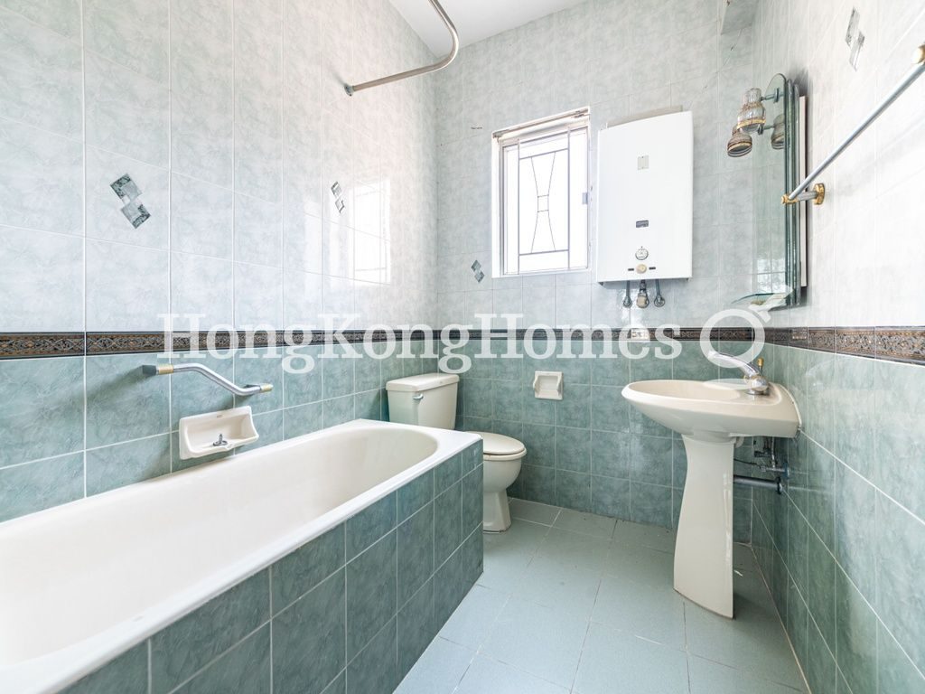 Guest Bathroom — 箕璉閣，跑馬地