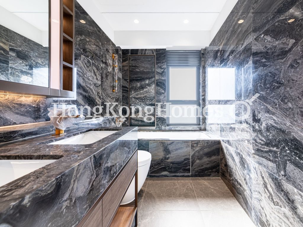 Master Bathroom — Victoria Coast - Block A，薄扶林