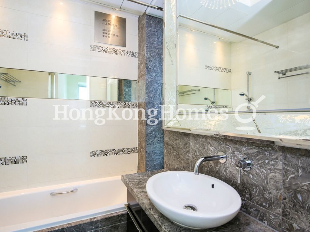 Master Bathroom — Casa 880, Quarry Bay