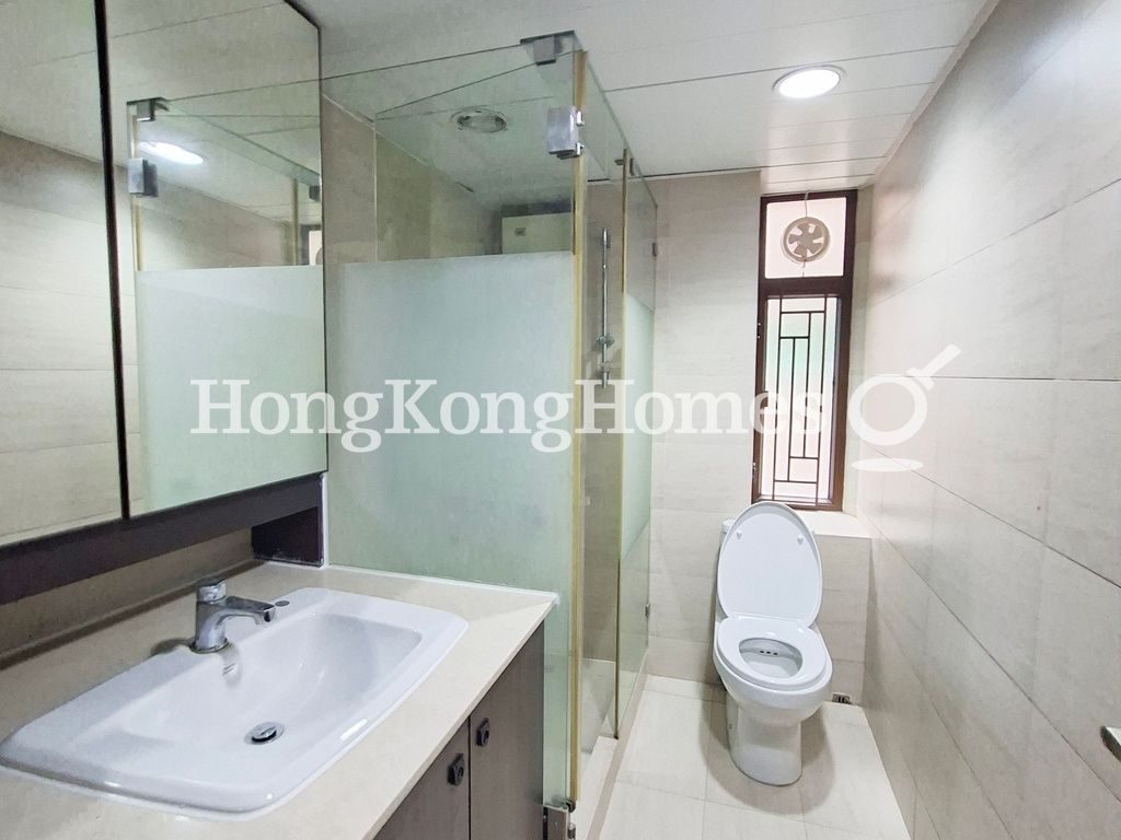 Master Bathroom — 利德大廈，西半山