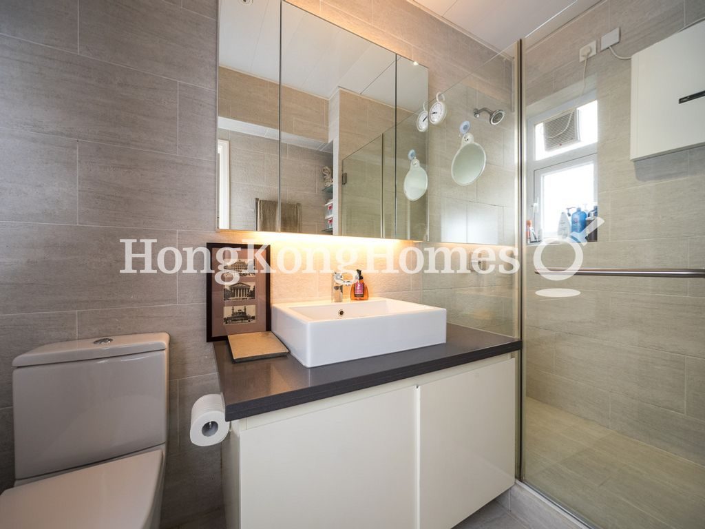 Master Bathroom — 維多利大廈，銅鑼灣