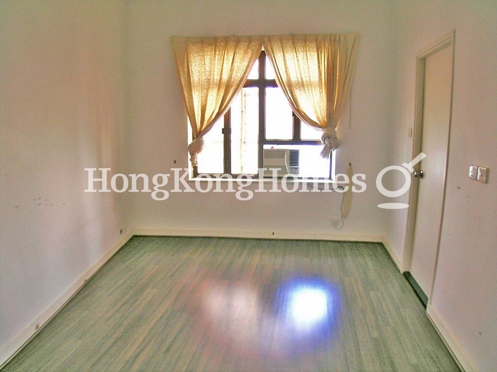 Second Ensuite Bedroom — 偉景大廈，大坑