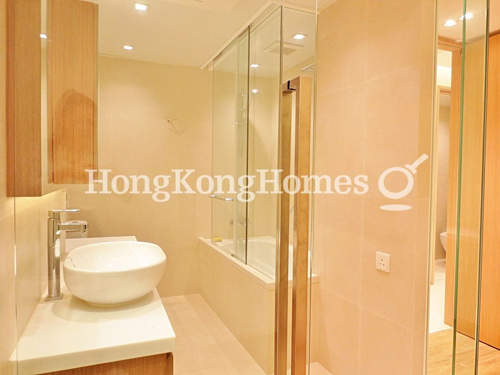 Second Ensuite Bathroom — 海德大廈，銅鑼灣