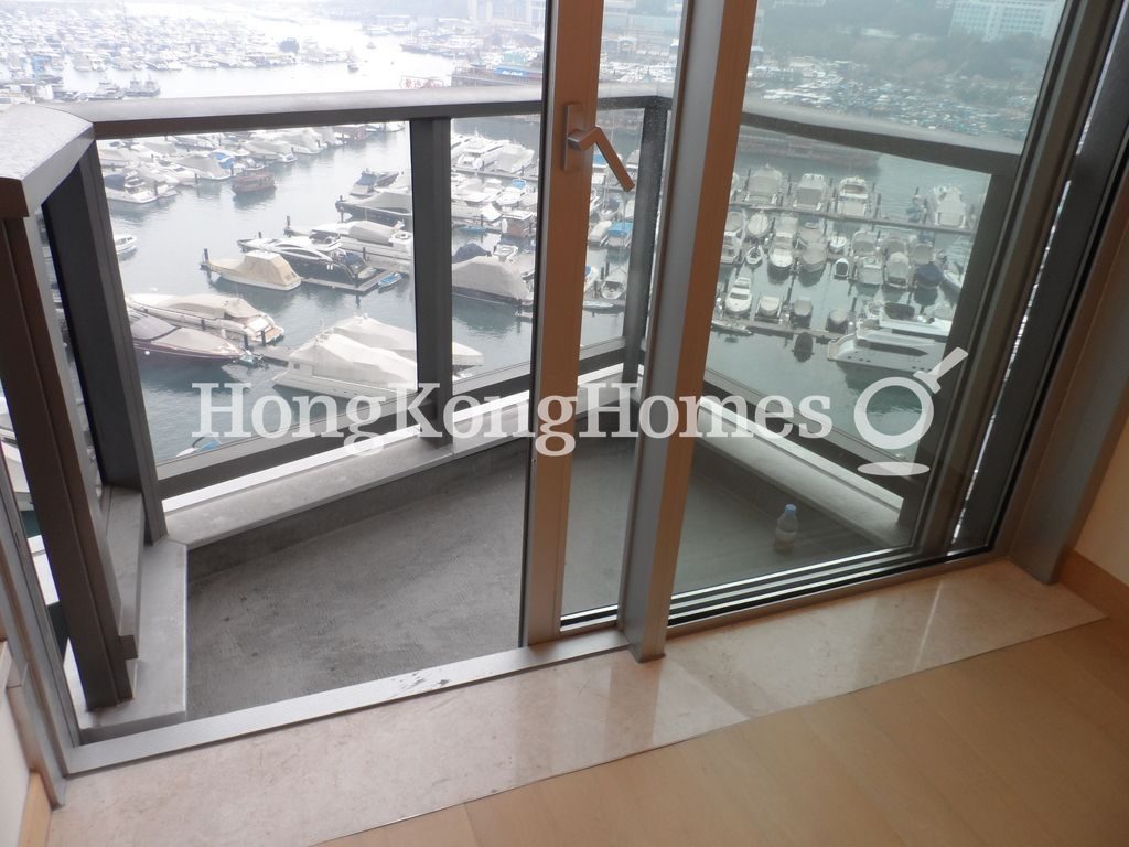 Balcony off Living & Dining Rm — 深灣9號 - 第3座，黃竹坑